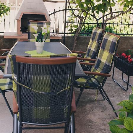 Apartments Sunny Garden Бродарица Экстерьер фото