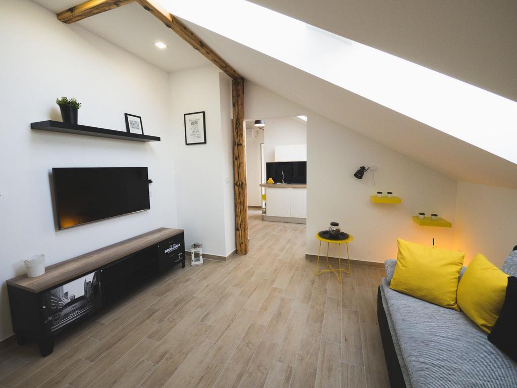 Apartments Sunny Garden Бродарица Экстерьер фото