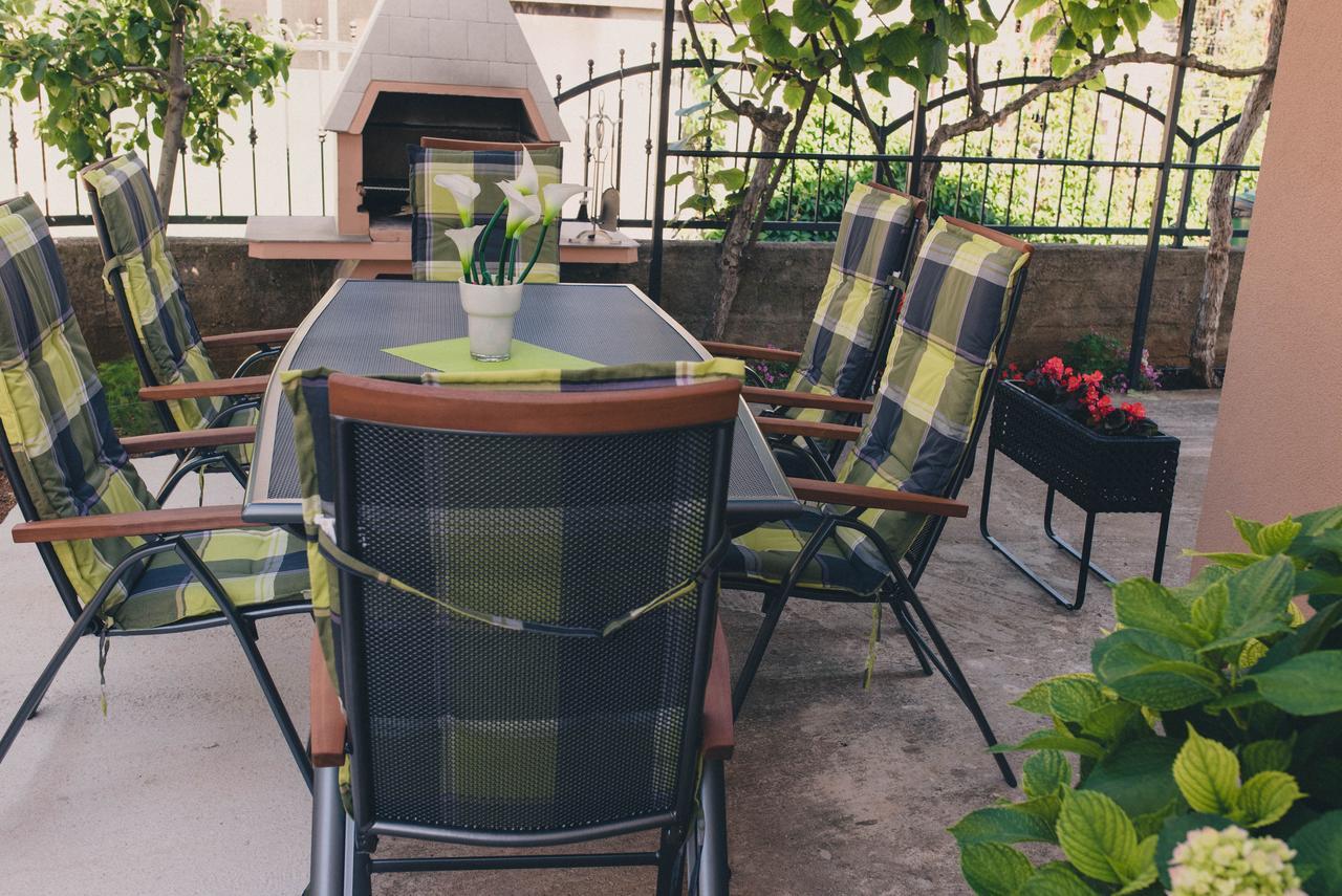 Apartments Sunny Garden Бродарица Экстерьер фото