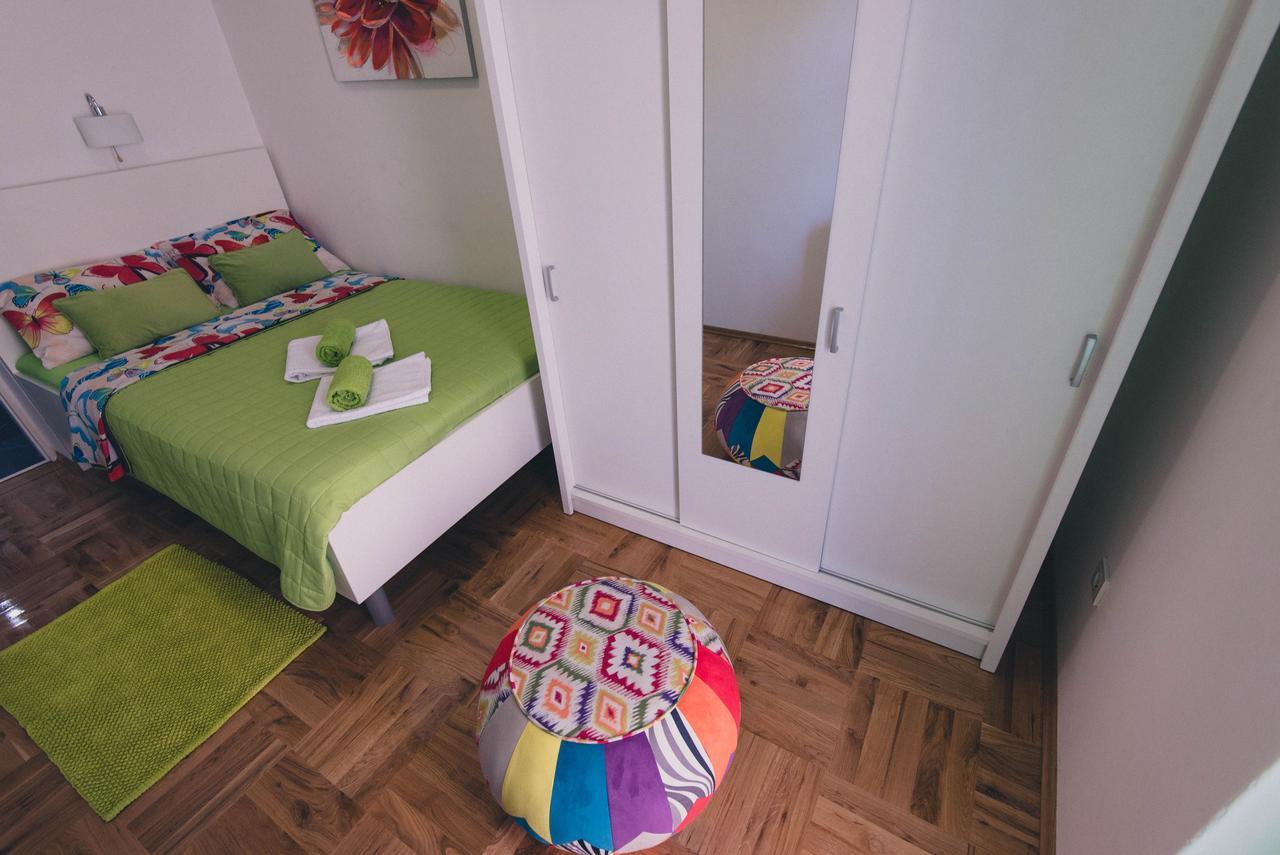 Apartments Sunny Garden Бродарица Экстерьер фото